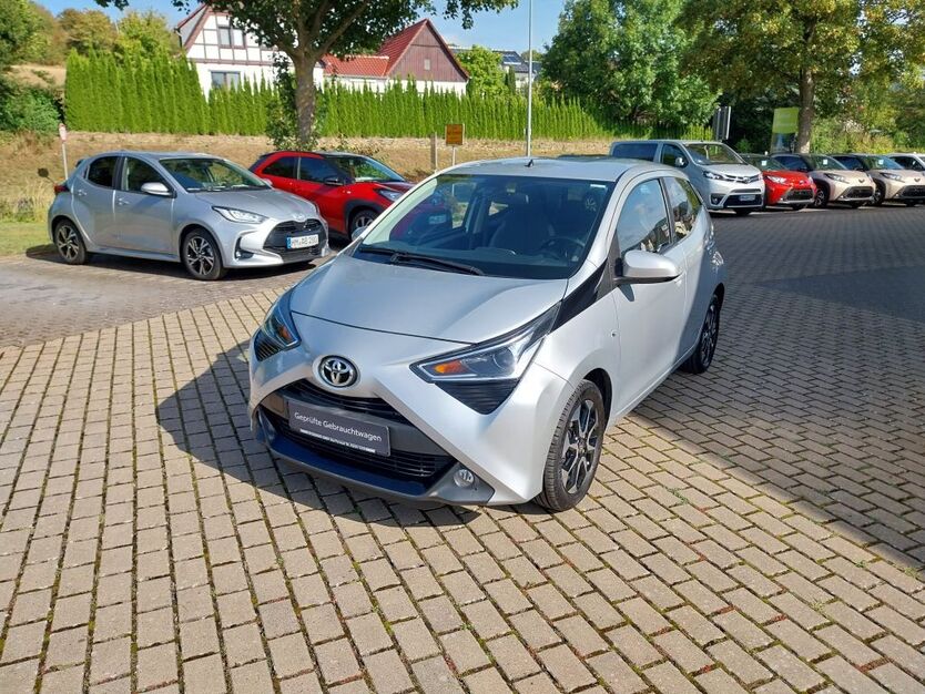 Aygo (X)