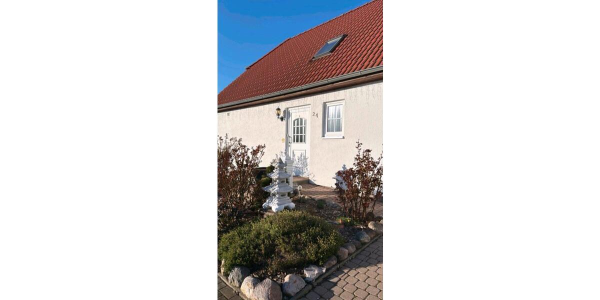 Einfamilienhaus Laage - 4 Zimmer, 140 m&sup2;, 1.600&euro; | Angebot:26213173