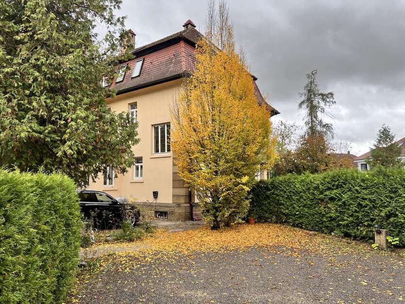 Haus zum Mieten in Herrenberg 2.500 € 245 m² 9.5 zimmer