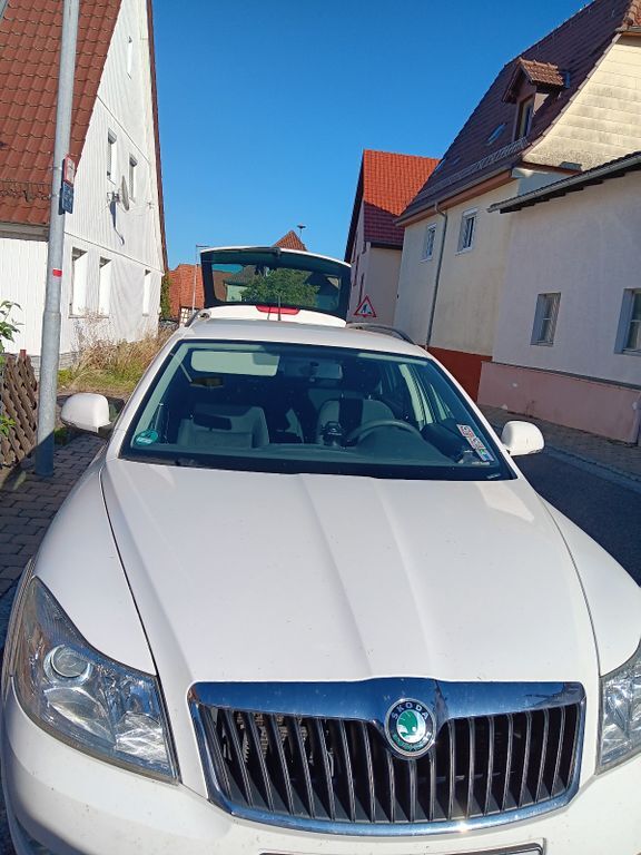 Skoda Octavia 220.000 km 3.200 € Kieselbronn 75249