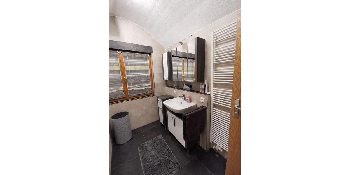 Dachgeschoßwohnung Oedheim - 3 Zimmer, 67 m&sup2;, 289.000&euro; | Angebot:27067337