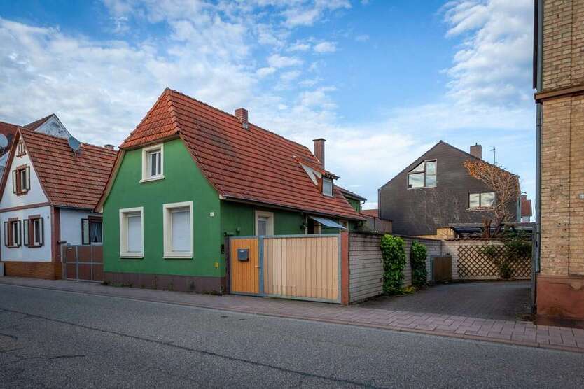 Haus zum Kaufen in Kandel 425.000 € 290 m²