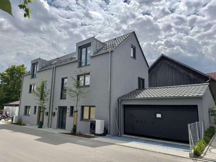 Haus zum Kaufen in Rosenweg 1 825.000 € 140.4 m²