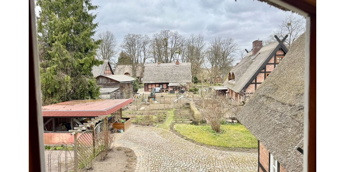 HORN IMMOBILIEN ++ tolles Reetdach-Fachwerkhaus in Alt Rehse bei Neubrandenburg, Denkmalschutz - Einfamilienhaus Alt Rehse Alt Rehse | Angebot:26225814