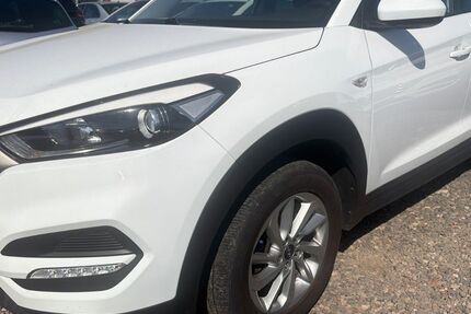 Hyundai TUCSON 199.000 km 7.900 &euro; Saarlouis 66740