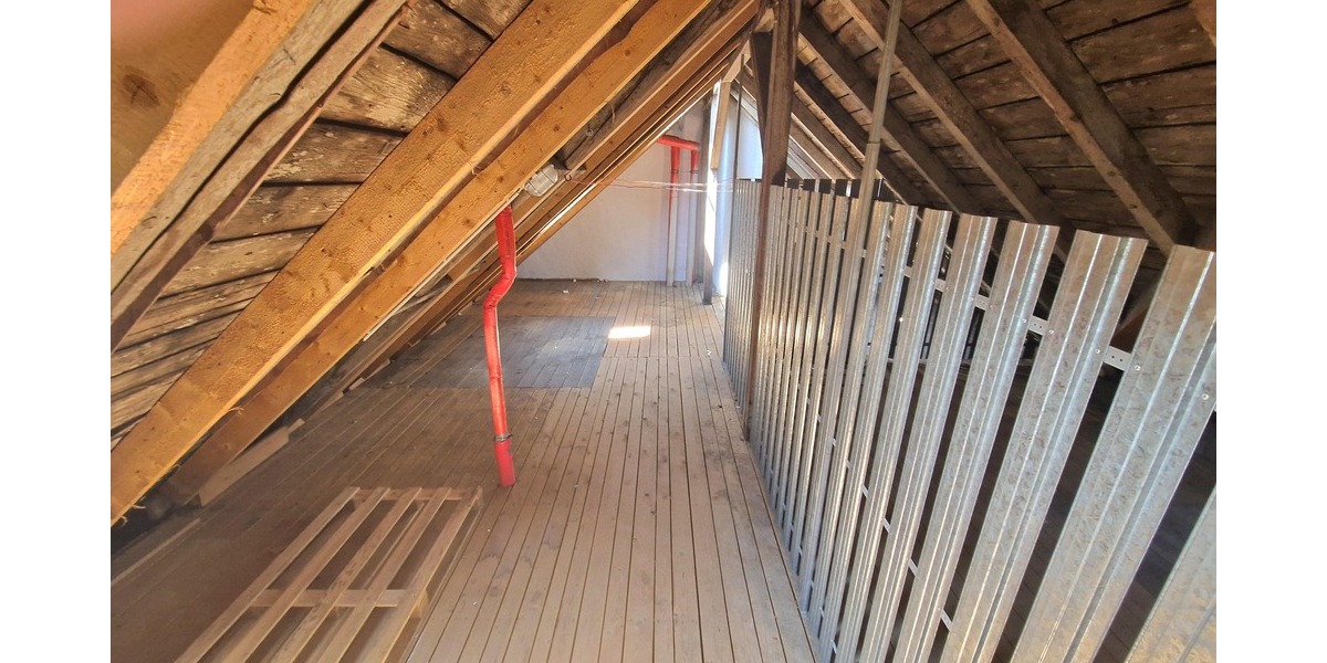 2 MONATE KALTMIETFREI! - gemütliche 3-Zimmer-Dachgeschoßwohnung-nahe Sachsenallee 3 zimmer