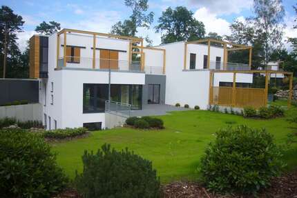 Haus zum Mieten in Buchholz 2.877 € 274 m²