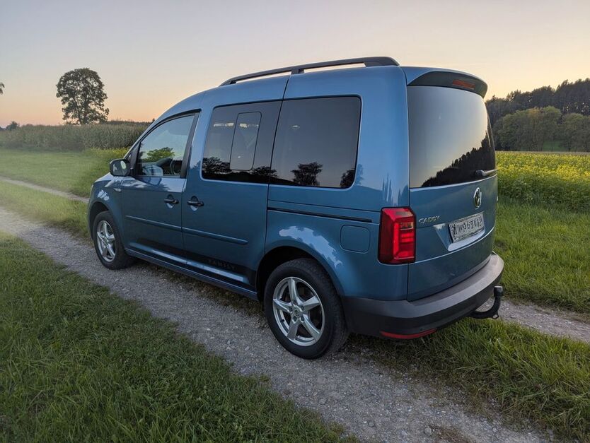 VW Caddy 101.600 km 17.900 € Tettnang 88069