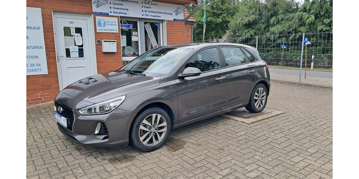 Hyundai i30 93.000 km 12.000 &euro; Voltlage bei Osnabrück 49599