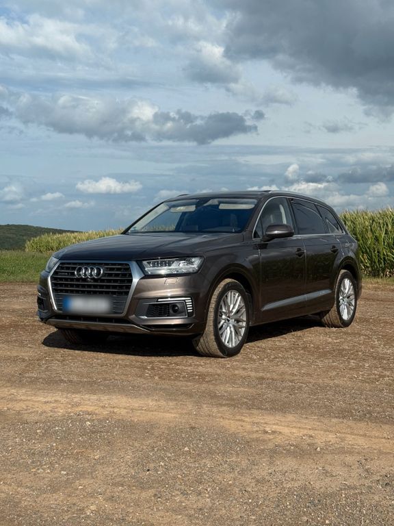 Q7