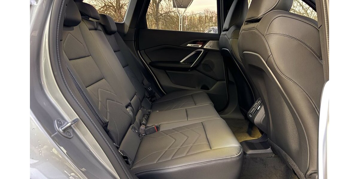 BMW X1 M35i xDrive KEYLE./KAMERA/HARMAN/NAVI/DAB/LED 1.763 km 48.900 &euro; Villingen-Schwenningen 78054