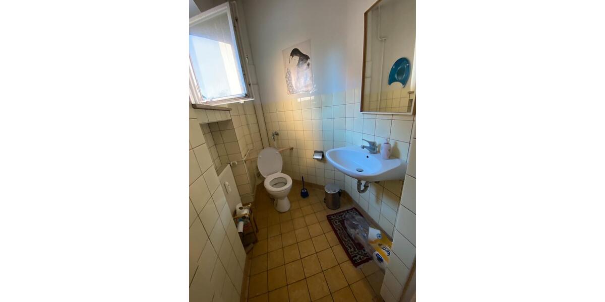 5-Zimmerwohnung in Würzburg Stadtmitte ab 1.4.26 zu vermieten 5 zimmer