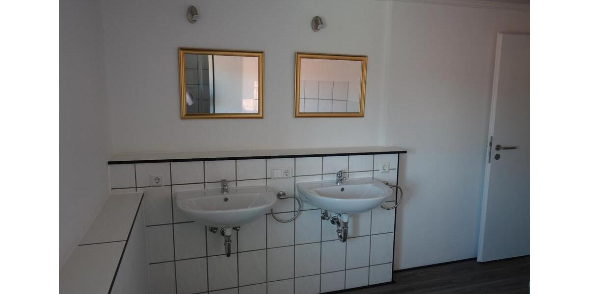 Etagenwohnung Isny im Allgäu - 3 Zimmer, 100 m&sup2;, 400&euro; | Angebot:26415187