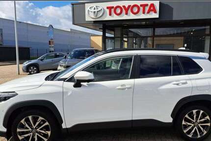 Toyota Corolla Cross 35.455 km 32.990 &euro; Sulingen 27232