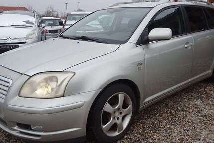 Toyota Avensis 536.000 km 850 &euro; Dresden 01219