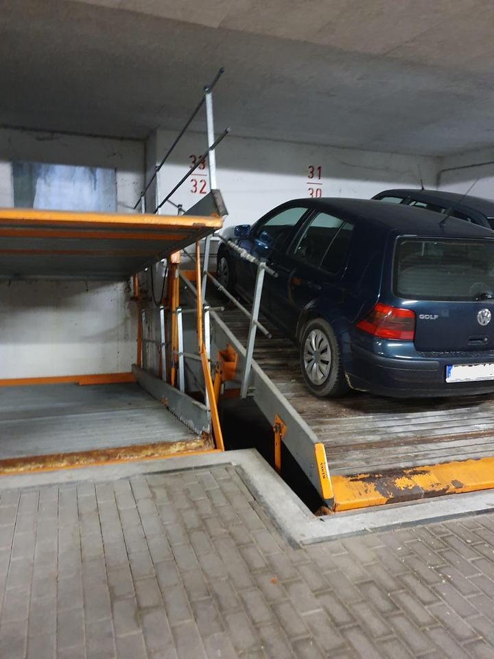 2 Zimmer Wohnung in Hönow Hoppegarten bei Berlin mit großer Dachterrasse EBK Tiefgarage zimmer