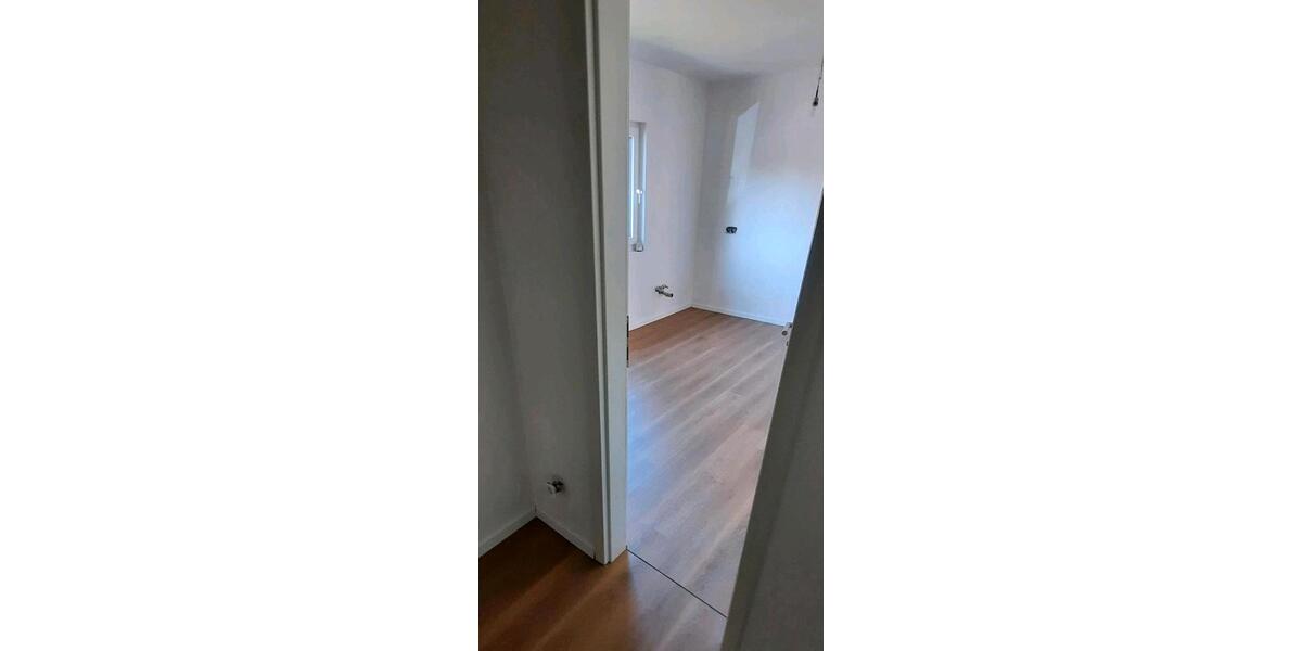 Etagenwohnung Korbach - 1 Zimmer, 90 m&sup2;, 1.100&euro; | Angebot:26413118