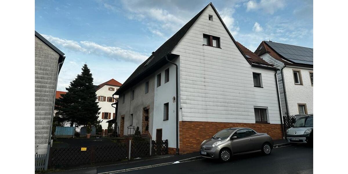 Haus in Marktredwitz, Zentrale Lage 7 zimmer