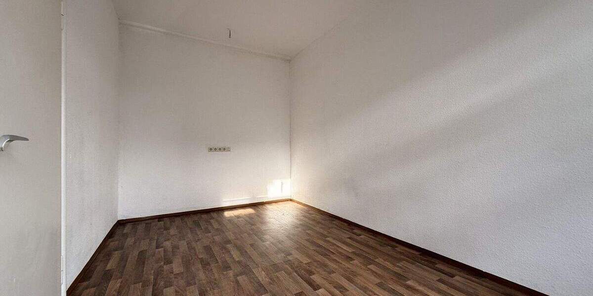 Etagenwohnung Zwickau Innenstadt - 5 Zimmer, 115 m&sup2;, 550&euro; | Angebot:24633495