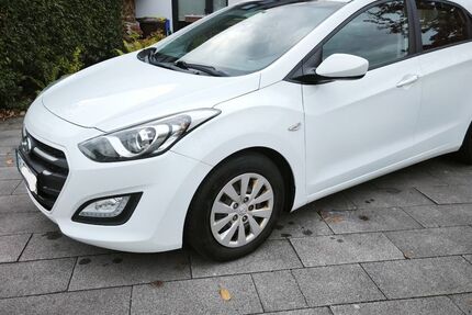Hyundai i30 205.000 km 5.400 € Krefeld 47807