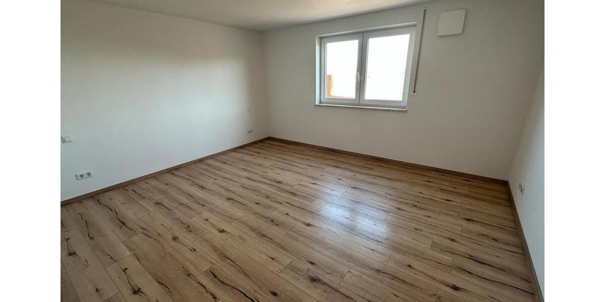 Etagenwohnung Arnstorf - 2 Zimmer, 82 m&sup2;, 840&euro; | Angebot:25416896
