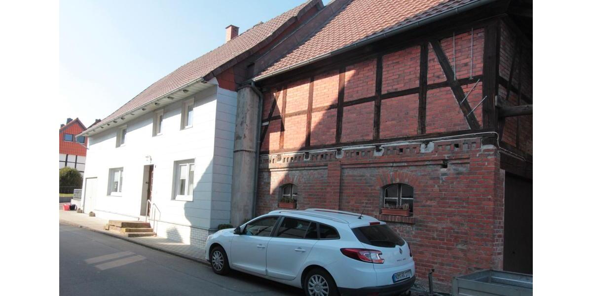 Einfamilienhaus Dassel - 6 Zimmer, 180 m&sup2;, 165.000&euro; | Angebot:26169321
