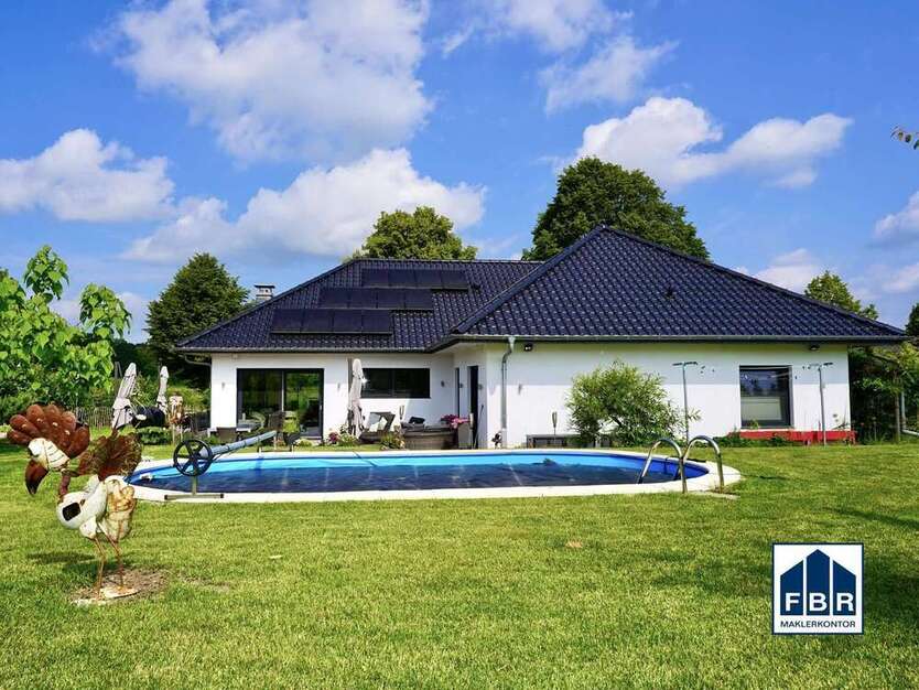 Haus zum Kaufen in Langenhagen Techentin 998.000 € 181.9 m²