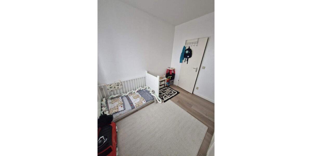 Etagenwohnung Wiesbaden Klarenthal - 4 Zimmer, 83 m&sup2;, 300.000&euro; | Angebot:25728338