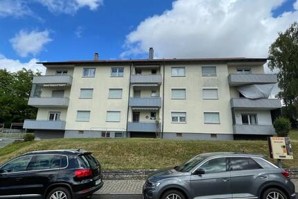 Zwei baurechtlich genehmigte Dachgeschoßwohnungen für Handwerker