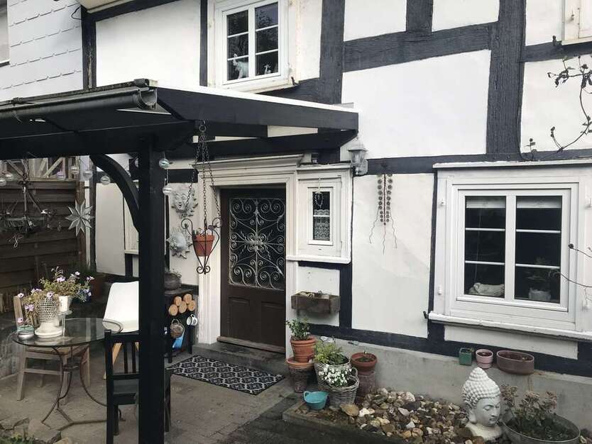 Haus zum Kaufen in Gummersbach 149.000 € 149 m² 6 zimmer