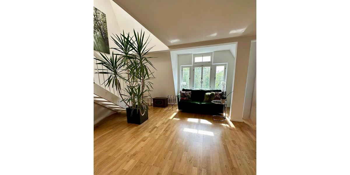 Maisonettenwohnung Augsburg - 5 Zimmer, 240 m&sup2;, 3.000&euro; | Angebot:26447519