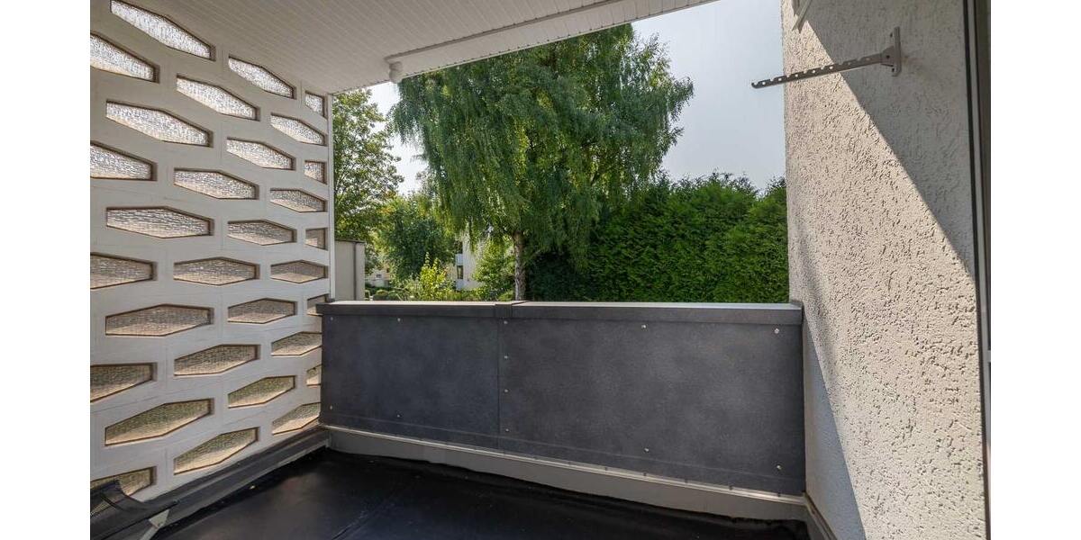 Modernisiertes Haus mit Pool & Garten in Frankfurt 4.5 zimmer