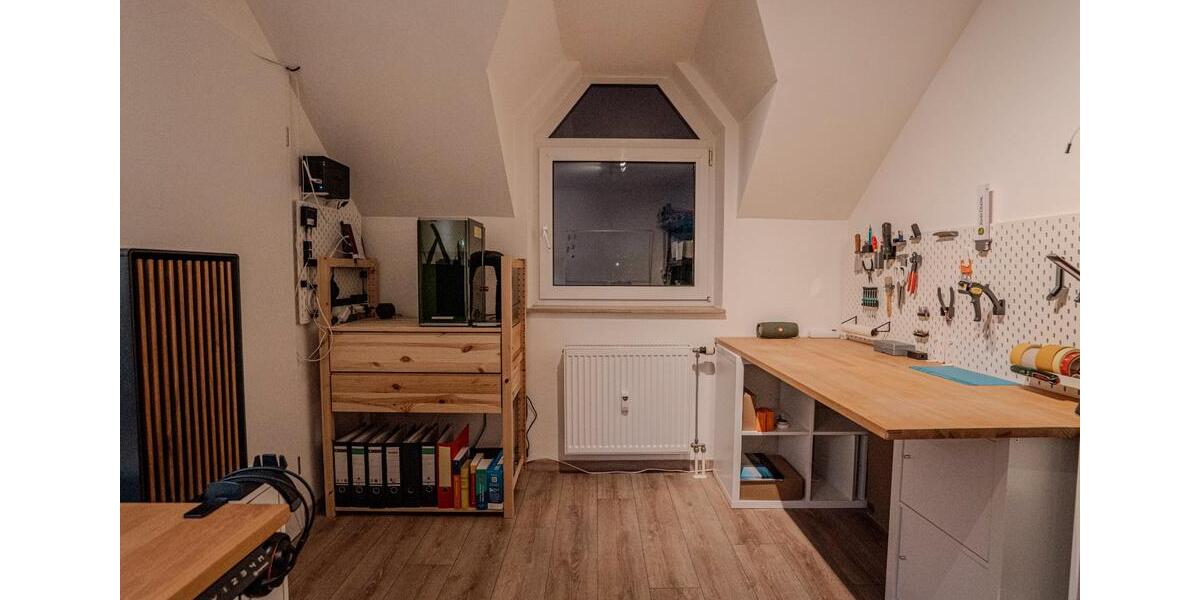 Dachgeschoßwohnung Brackenheim - 3 Zimmer, 80 m&sup2;, 320.000&euro; | Angebot:26241457
