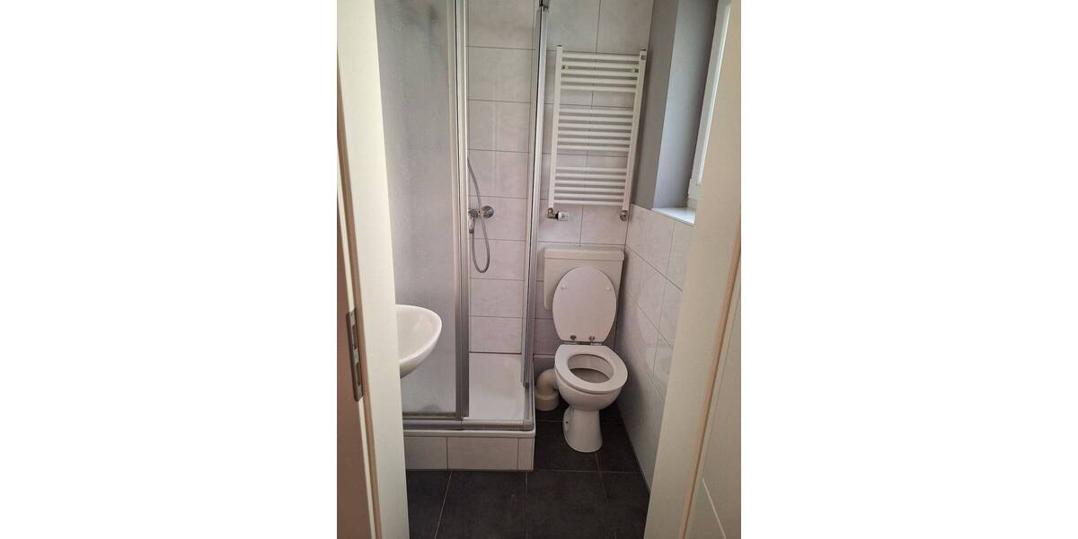 Mehrfamilienhaus, Wohnhaus Bochum Wiemelhausen - 2 Zimmer, 50 m&sup2;, 400&euro; | Angebot:26202165