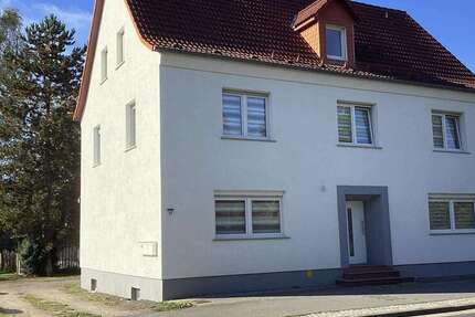 Haus Lauchhammer - 9 Zimmer, 243 m&sup2;, 350.000&euro; | Angebot:25196867
