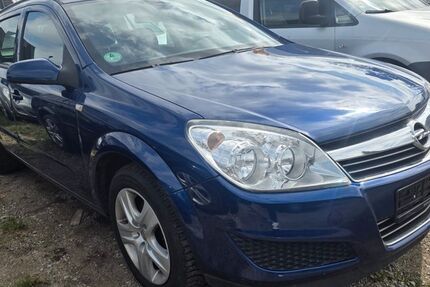 Opel Astra 166.485 km 2.400 &euro; Lübeck 23568