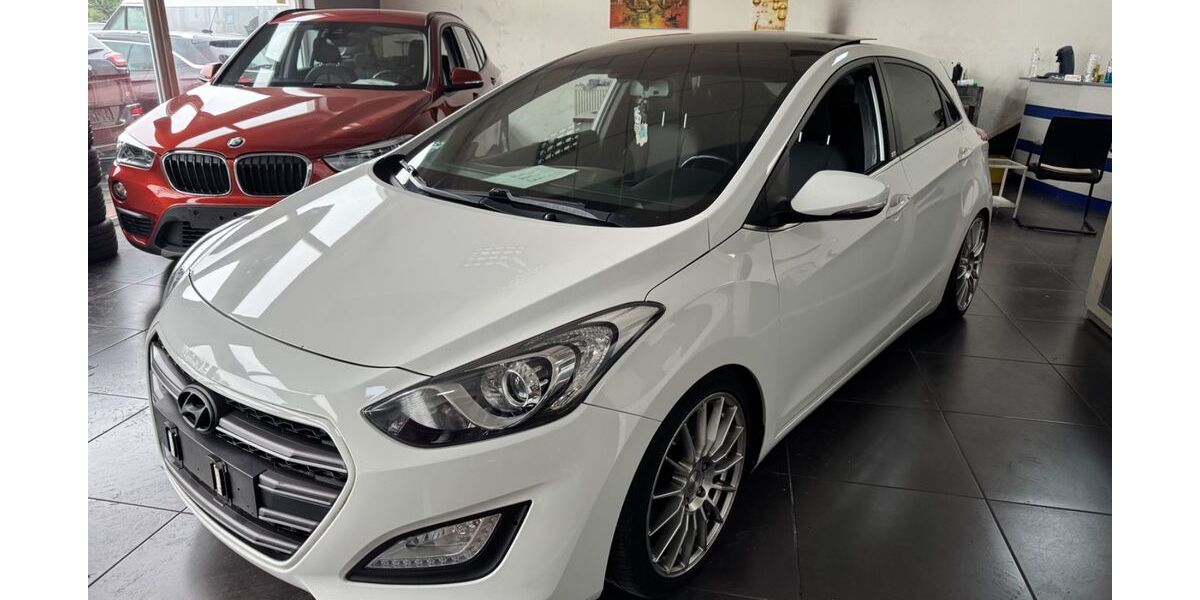 Hyundai i30 159.811 km 7.799 &euro; Saarlouis 66740