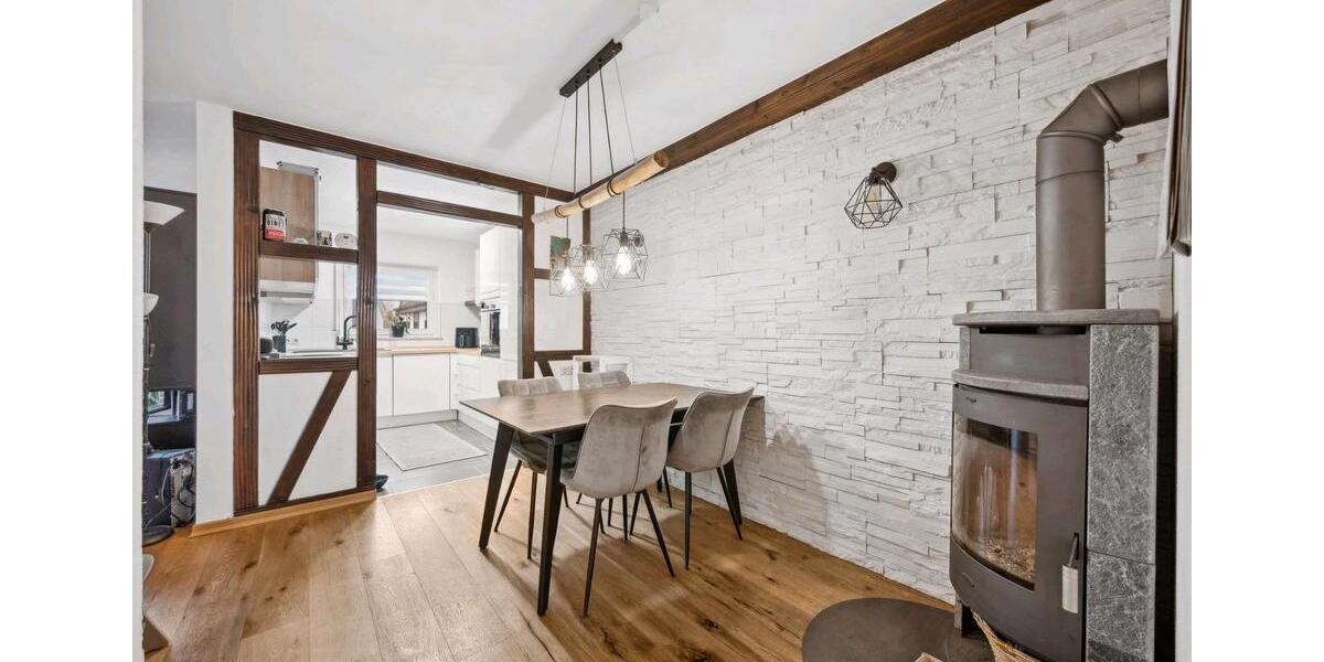 Dachgeschoßwohnung Cleebronn - 4 Zimmer, 85 m&sup2;, 1.500&euro; | Angebot:26652356