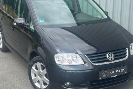 VW Touran 266.932 km 2.999 € Rheda-Wiedenbrück 33378