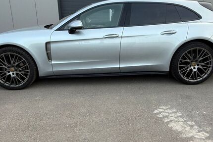 Porsche Panamera 95.000 km 65.900 € Ulm 89075