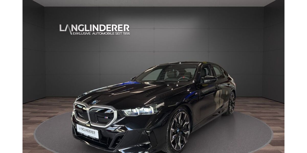 BMW i5 4.997 km 77.900 &euro; Altötting 84503