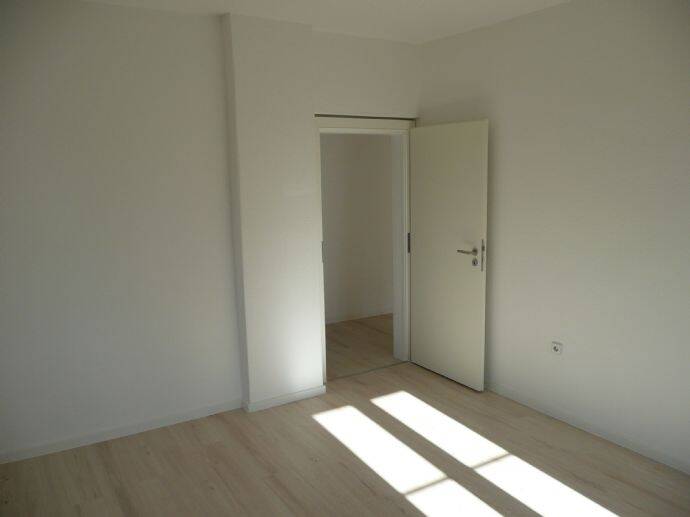 Etagenwohnung Pirna Sonnenstein - 3 Zimmer, 68 m&sup2;, 475&euro; | Angebot:26796359