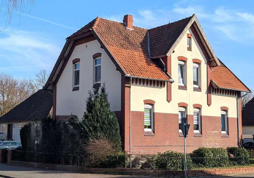 Haus zum Kaufen in Garbsen 490.000 € 159 m²