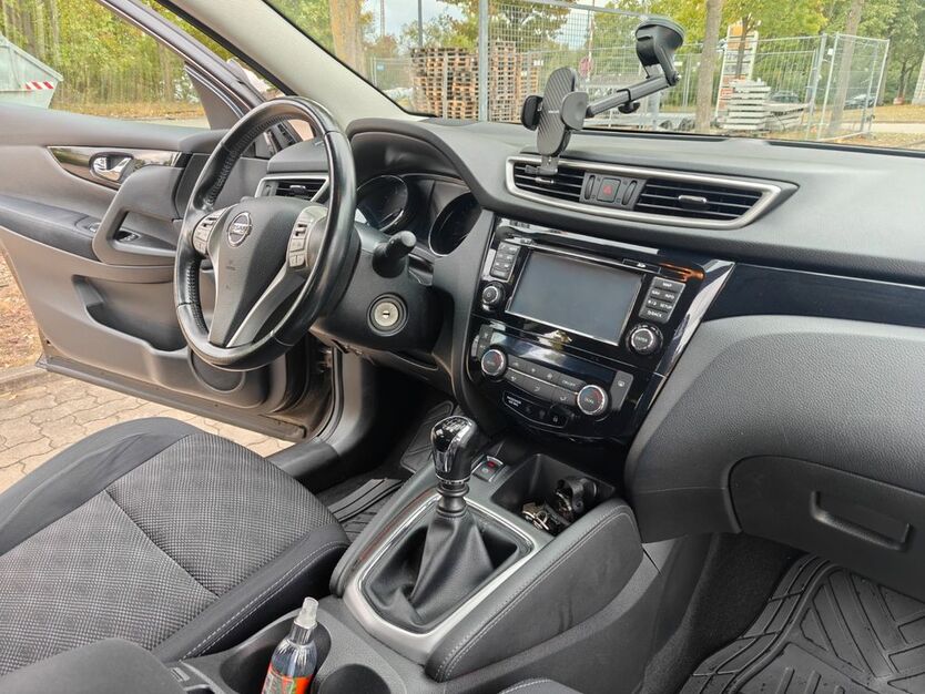Nissan Qashqai 98.700 km 8.499 € Hannover 30459