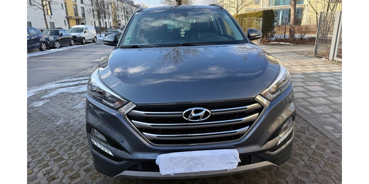 Hyundai TUCSON 119.000 km 18.500 &euro; München 81671