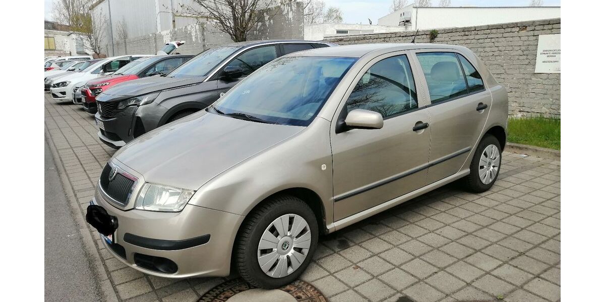 Skoda Fabia 92.000 km 2.600 &euro; Schönefeld OT-Waltersdorf 12529