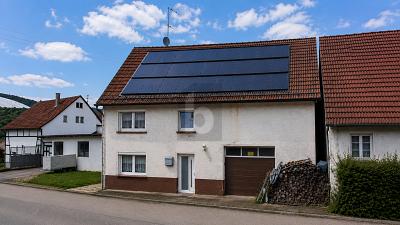 FÜR ANPACKER: HANDWERKEROBJEKT MIT PV-ANLAGE - Haus Burladingen | Angebot:27305466