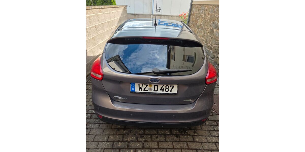 Ford Focus 139.700 km 5.200 &euro; Sinn 35764