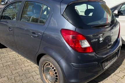 Opel Corsa 204.300 km 2.480 &euro; Mainz 55129