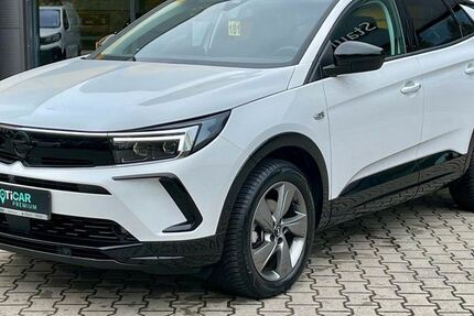 Opel Grandland (X) 18.329 km 24.480 € Kelheim 93309